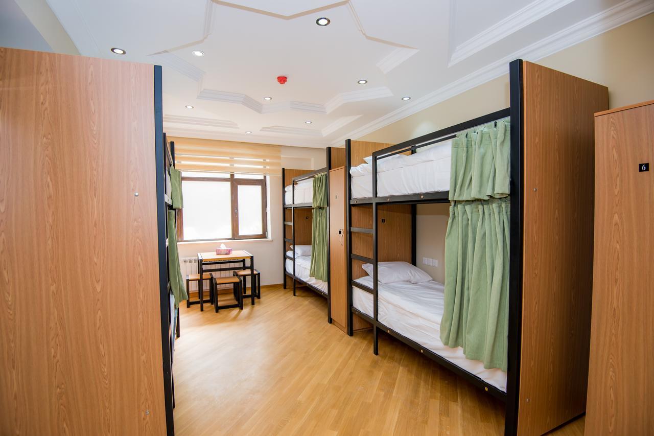 Feyu Hostel Baku Extérieur photo