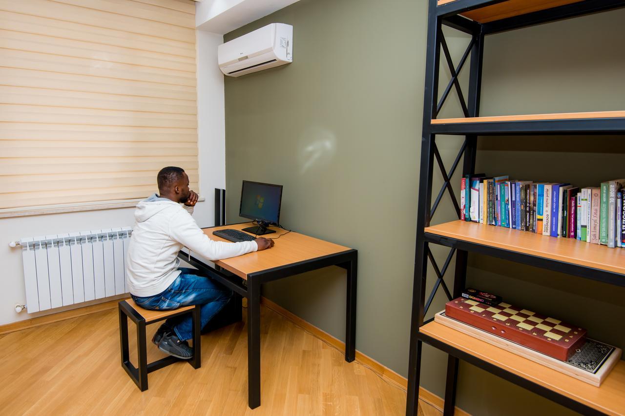 Feyu Hostel Baku Extérieur photo